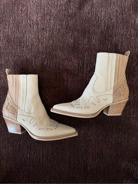 Dolce Vita Two Toned Western Booties